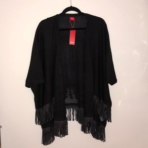 Short sleeve cardigan with felt tassel detailing.